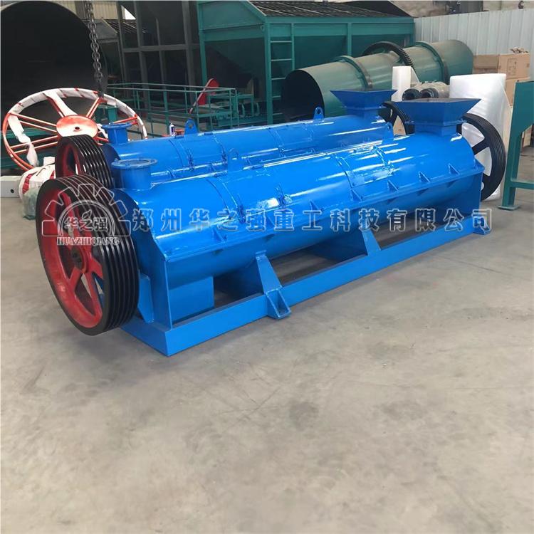 新型有機(jī)肥攪齒造粒機(jī).jpg