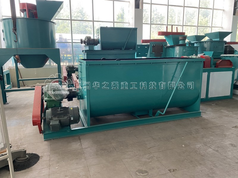 有機(jī)肥臥式攪拌機(jī)使用時要注意哪些問題？